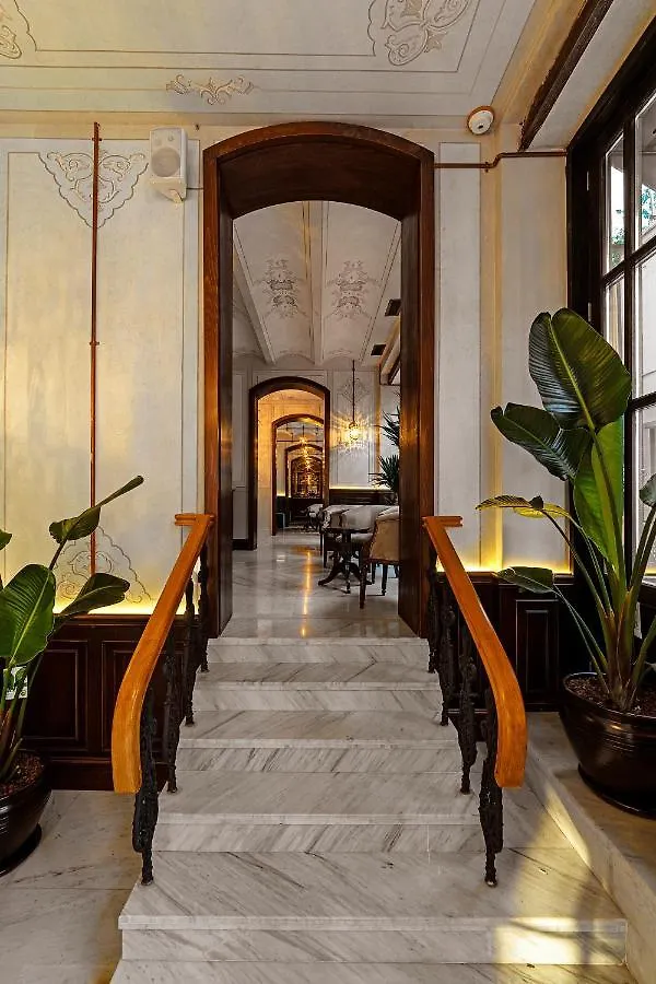 Meroddi Barnathan Hotel Istanbul Turkey
