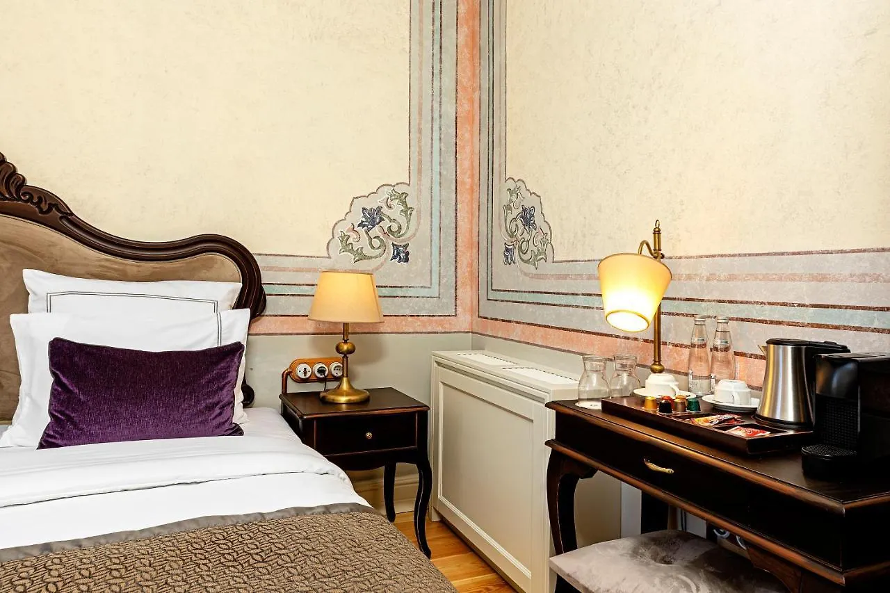 Meroddi Barnathan Hotel Istanbul