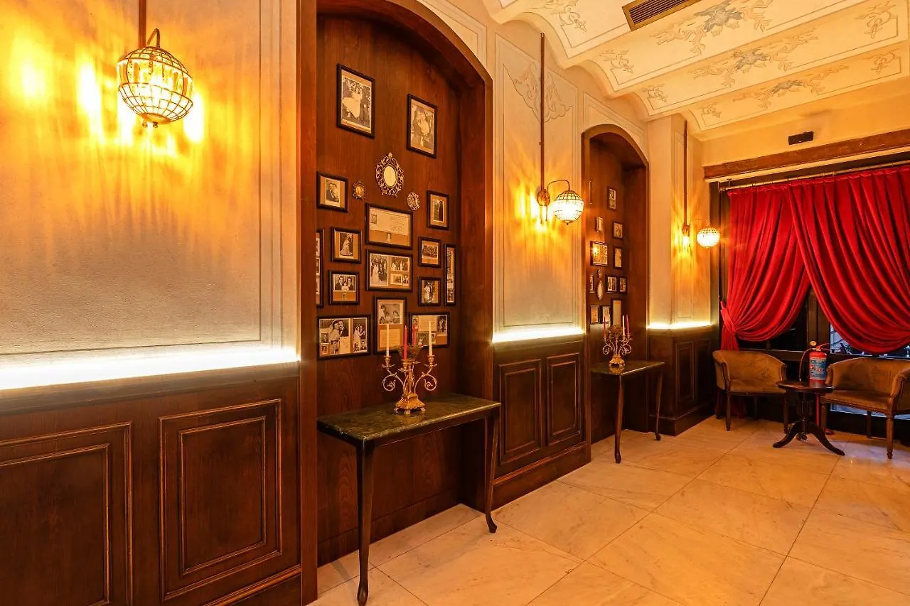 Meroddi Barnathan Hotel Istanbul Turkey