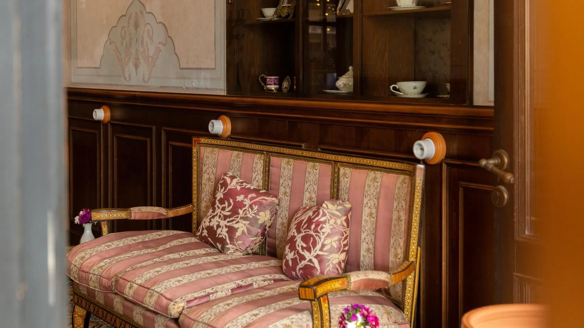 Meroddi Barnathan Hotel Istanbul